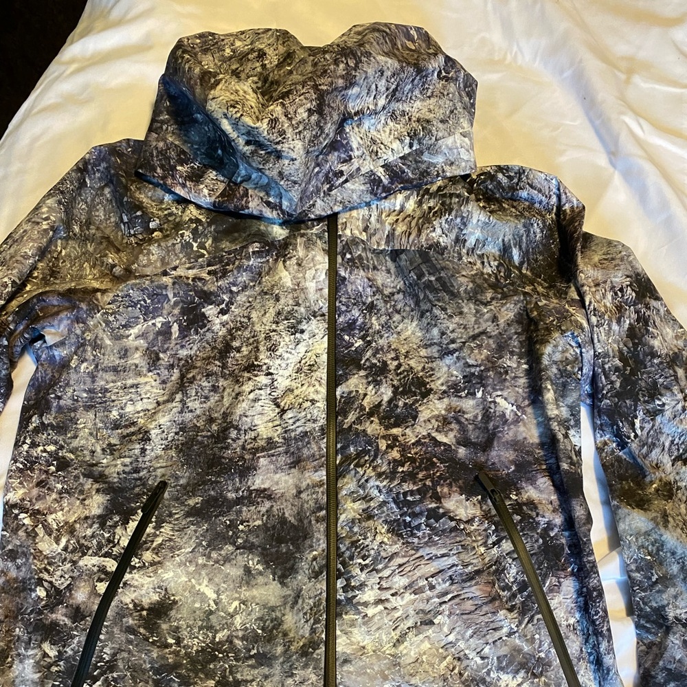 HOST PICK 🥰Lululemon NWT Here To Move Jacket